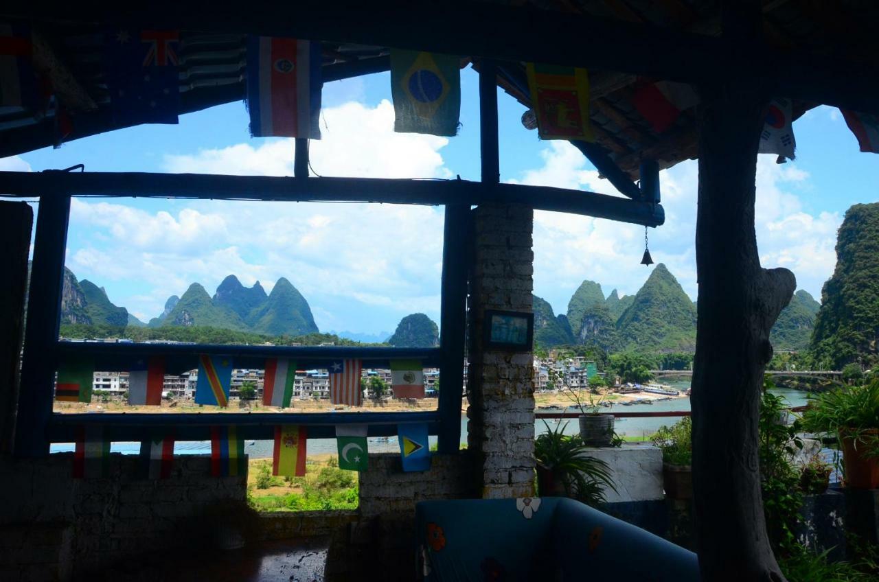 En Attendant Godot Youth Hostel Yangshuo Exterior photo